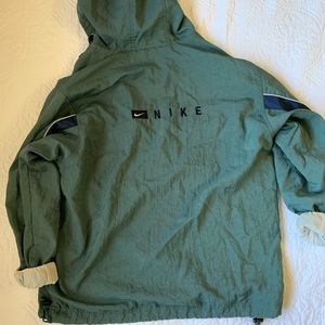 nike windbreaker